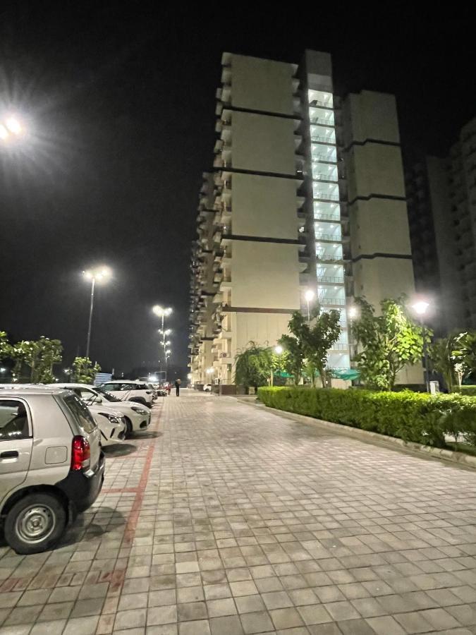 Alankrita Homes ลัคเนา ภายนอก รูปภาพ