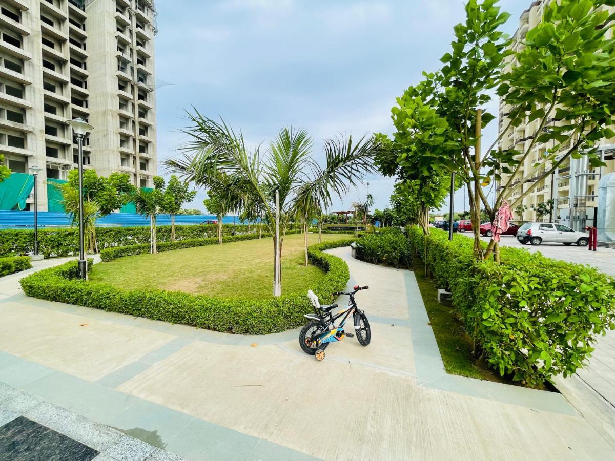 Alankrita Homes ลัคเนา ภายนอก รูปภาพ